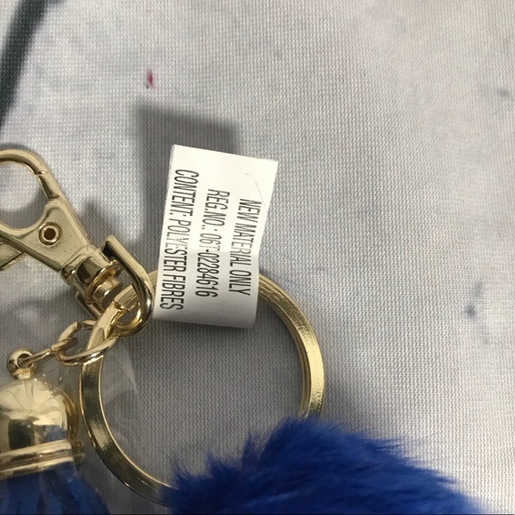 ❗️FINAL PRICE ❗️Blue Tassel Keychain -Gold Clasp - Picture 3 of 3
